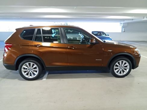 Used 2017 BMW X3 xDrive28i image 6