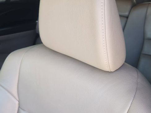 Used 2016 Honda Pilot Touring image 15