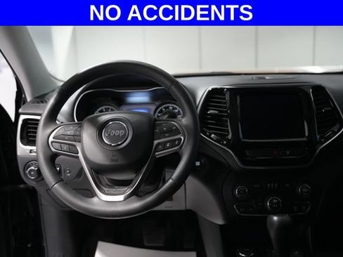 Used 2022 Jeep Cherokee Limited AWD/4WD image 2