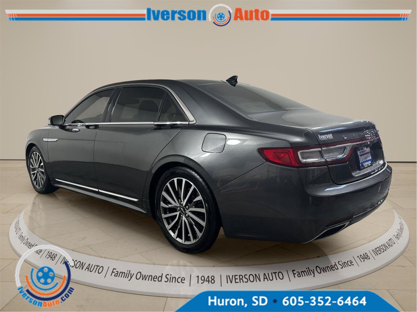 Used 2019 Lincoln Continental Select w/ Continental Climate Package AWD/4WD image 7