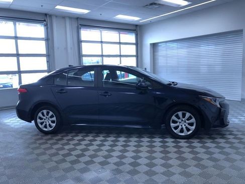 Certified 2025 Toyota Corolla LE image 34