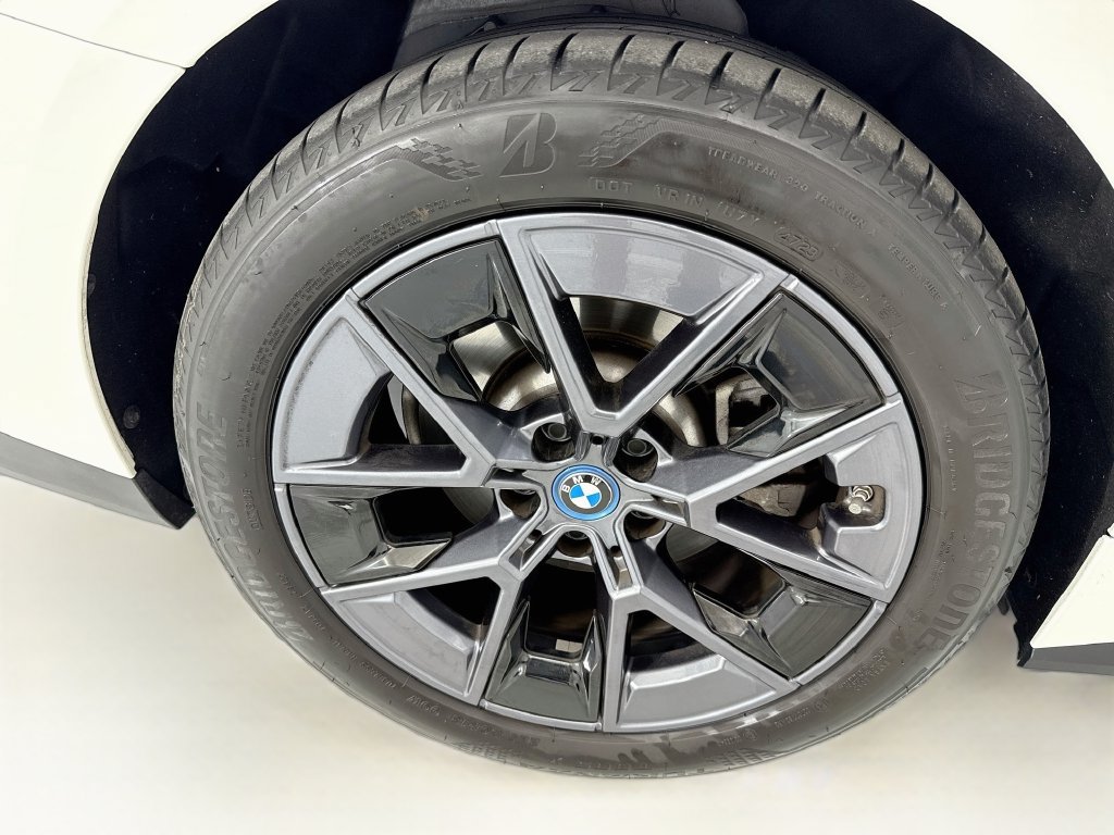 Certified 2024 BMW i4 eDrive40 w/ Premium Package RWD image 32