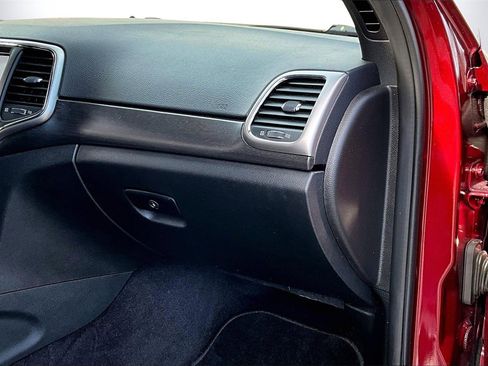 Certified 2018 Jeep Grand Cherokee Altitude image 19