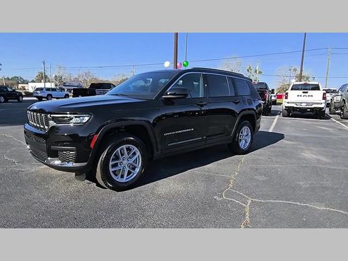 New 2026 Jeep Grand Cherokee L Laredo w/ Trailer Tow Package image 23