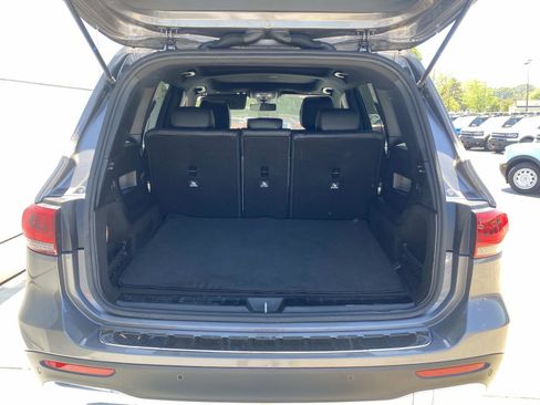 Used 2022 Mercedes-Benz GLB 250 4MATIC image 9