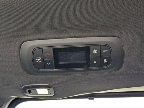 New 2026 Chrysler Pacifica Limited w/ Trailer Tow Group image 29