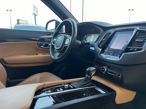 Used 2018 Volvo XC90 T5 Momentum w/ Convenience Package image 34