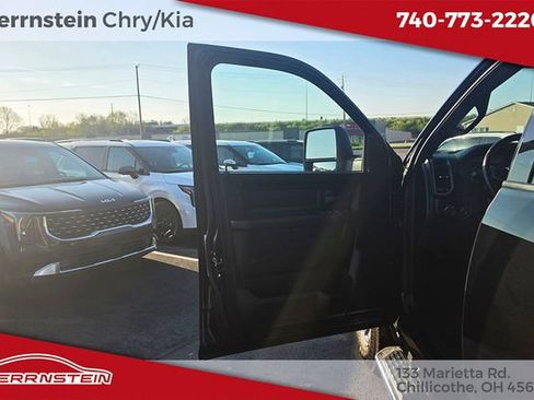 Used 2024 RAM 2500 Tradesman w/ Chrome Appearance Group AWD/4WD image 13