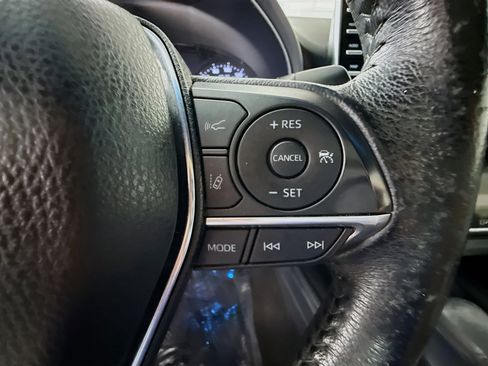 Used 2019 Toyota Avalon XLE w/ Moonroof Package image 15