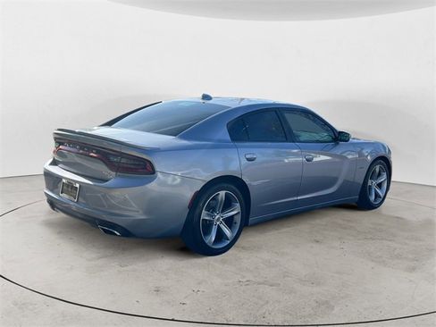 Used 2018 Dodge Charger R/T image 5