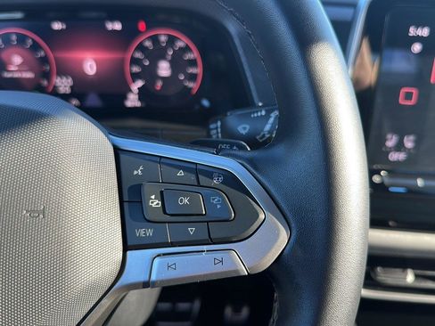 Certified 2025 Volkswagen Atlas Peak Edition SE AWD/4WD image 32