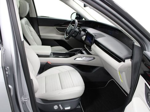 New 2026 Lincoln Nautilus Reserve image 28