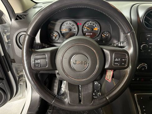 Used 2017 Jeep Patriot Latitude image 18