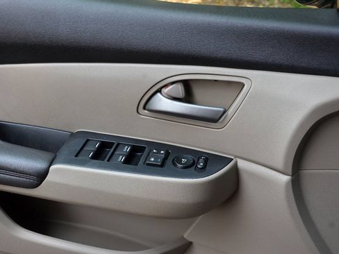 Used 2011 Honda Odyssey EX image 13