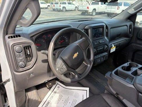 New 2025 Chevrolet Silverado 1500 Custom AWD/4WD image 10