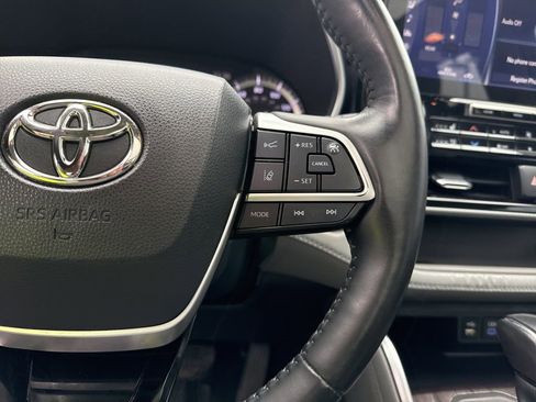 Used 2022 Toyota Highlander Platinum AWD/4WD image 12