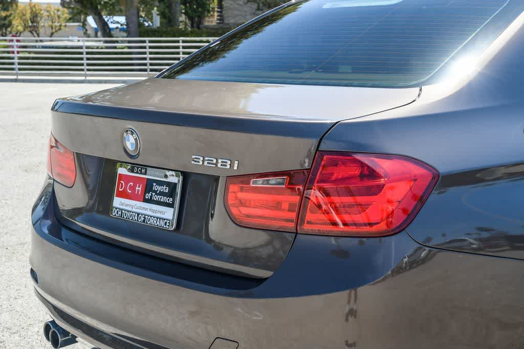 Used 2014 BMW 328i Sedan RWD image 6