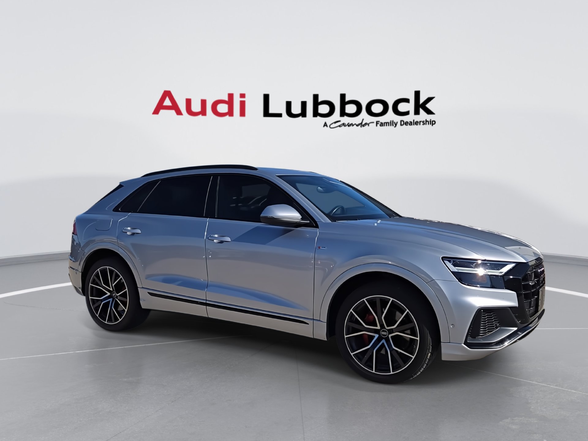 Used 2022 Audi Q8 Premium Plus AWD/4WD image 2