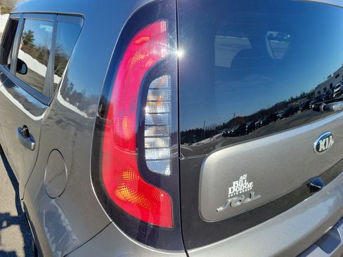 Used 2019 Kia Soul image 11