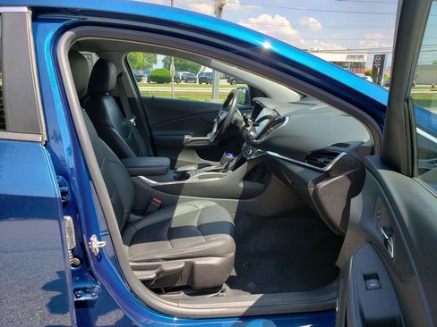 Used 2019 Chevrolet Volt Premier w/ Driver Confidence II Package FWD image 18