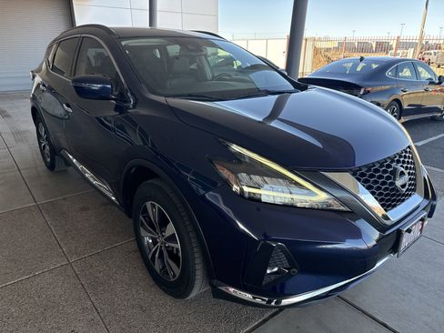 Used 2023 Nissan Murano SV image 3