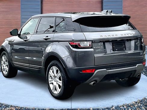 Used 2018 Land Rover Range Rover Evoque image 2
