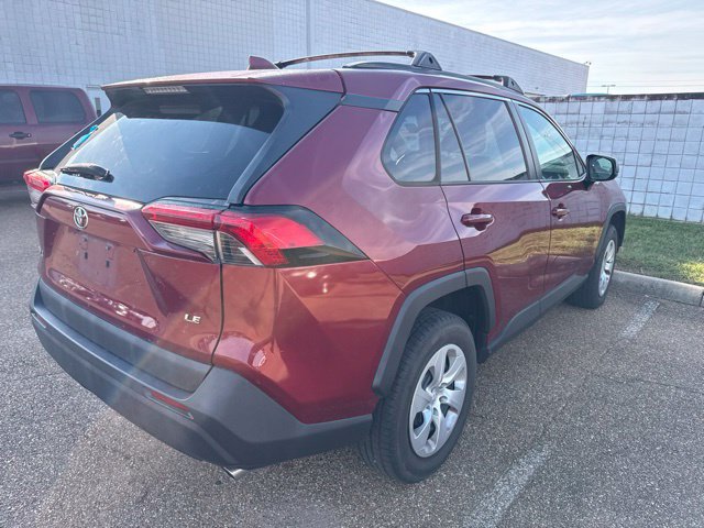 Used 2019 Toyota RAV4 LE FWD image 5