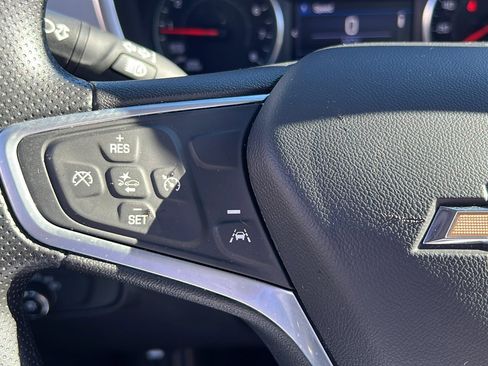 Used 2022 Chevrolet Equinox LT AWD/4WD image 16