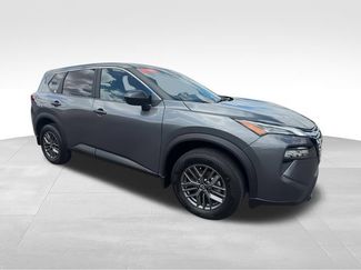 Used 2026 Nissan Rogue S FWD video 2