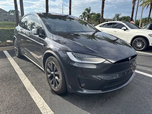 Used 2024 Tesla Model X AWD/4WD image 4
