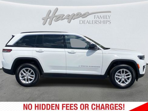 Used 2024 Jeep Grand Cherokee Laredo X w/ Luxury Tech Group I RWD image 2