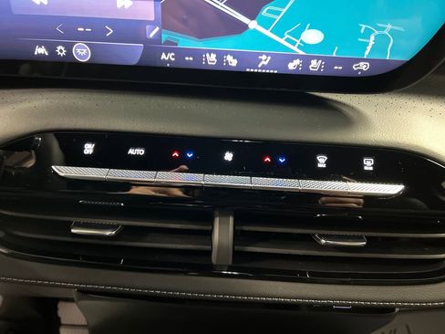 New 2026 Buick Enclave Avenir w/ Super Cruise Package image 17