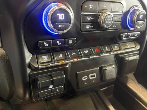 Used 2023 GMC Sierra 2500 Denali image 35