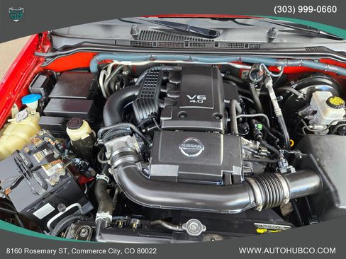 Used 2011 Nissan Pathfinder LE image 28