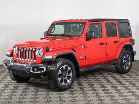 Used 2022 Jeep Wrangler Unlimited Sahara w/ Cold Weather Group AWD/4WD image 6