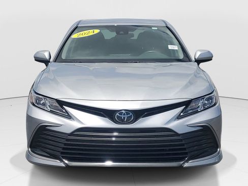 Used 2024 Toyota Camry LE image 2