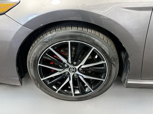 Used 2021 Toyota Camry SE image 37