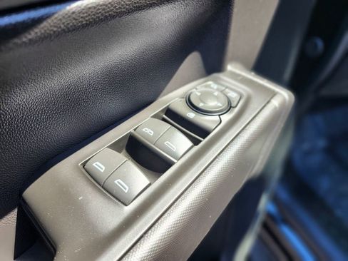 Used 2025 Chevrolet Silverado 1500 Custom Trail Boss w/ Turbomax Blackout Package AWD/4WD image 15