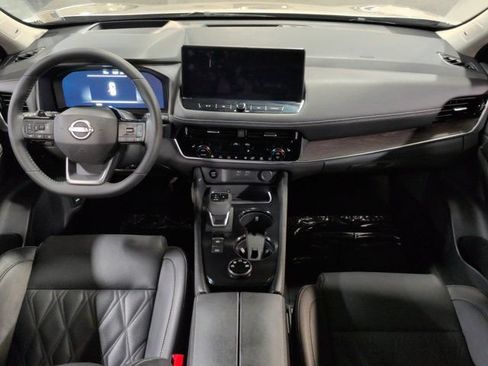 Used 2026 Nissan Rogue Platinum w/ Platinum Premium Package AWD/4WD image 14