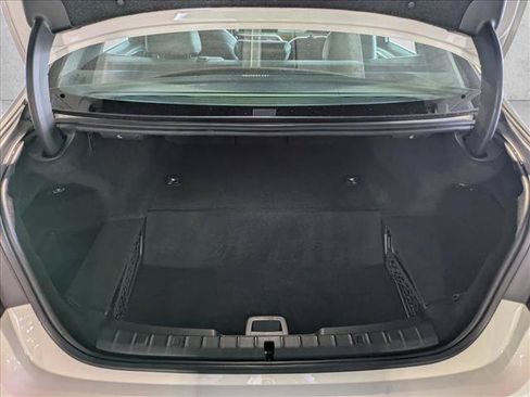 Used 2018 BMW 530e RWD image 6