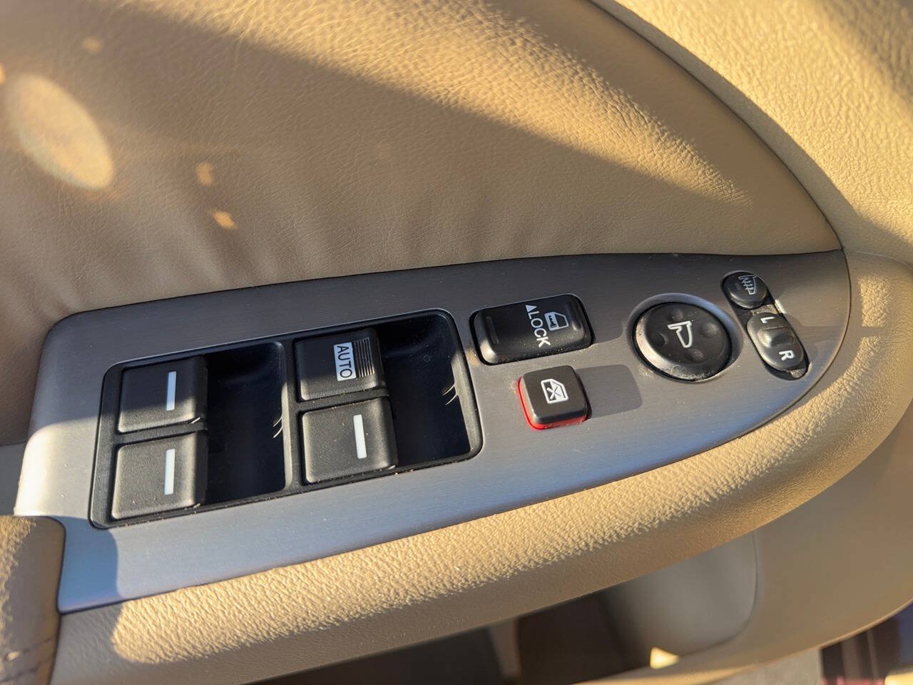Used 2010 Honda Odyssey EX-L image 16