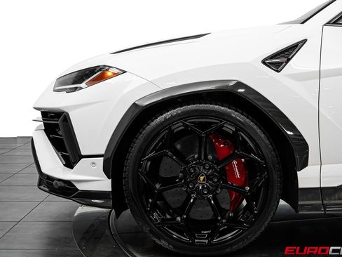 Used 2023 Lamborghini Urus Performante AWD/4WD image 16