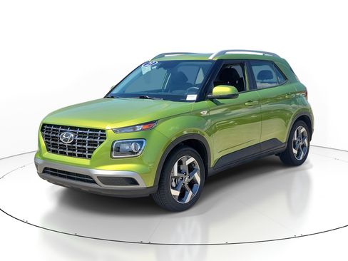 Used 2023 Hyundai Venue SEL FWD image 3
