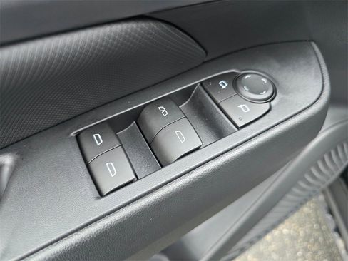 New 2026 Chevrolet Equinox EV RS image 17