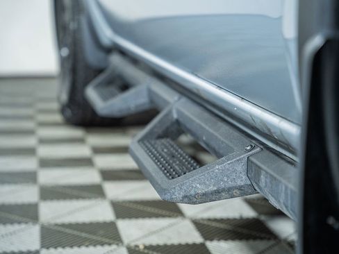 Used 2024 Nissan Frontier PRO-4X w/ Pro Convenience Package image 17