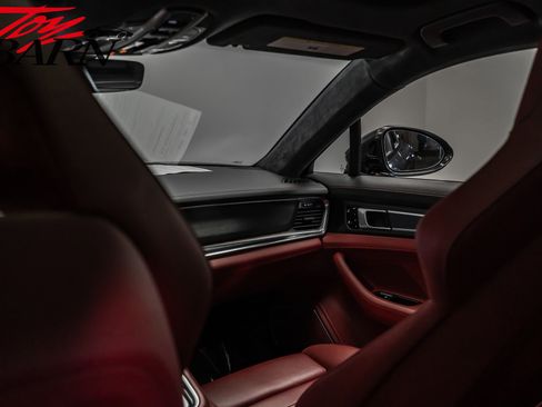 Used 2020 Porsche Panamera GTS image 49