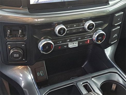 Certified 2022 Ford F150 XLT w/ Equipment Group 302A High image 18