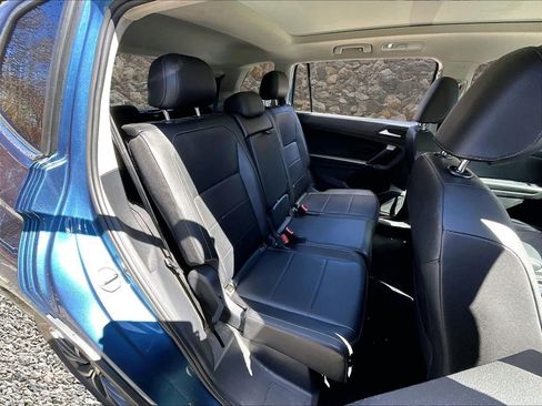 Used 2020 Volkswagen Tiguan SE image 25