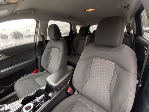 Used 2023 Kia Sportage LX image 25