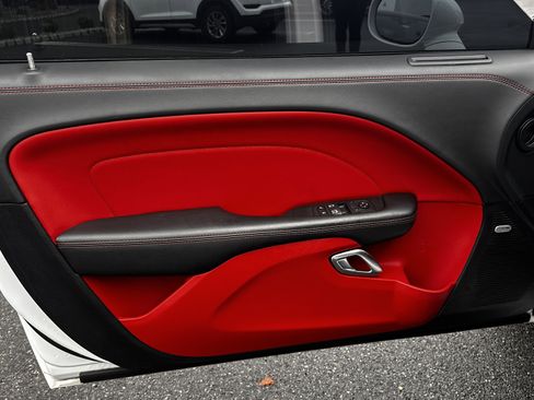 Used 2020 Dodge Challenger R/T Scat Pack w/ Dynamics Package image 24